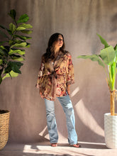 Load image into Gallery viewer, Falling For You Kimono