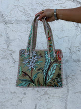 Load image into Gallery viewer, The Market Tote