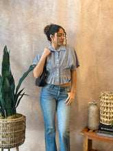 Load image into Gallery viewer, HIDDEN Happi Mid Rise Flare Jean
