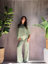 Load image into Gallery viewer, Urbana Poncho
