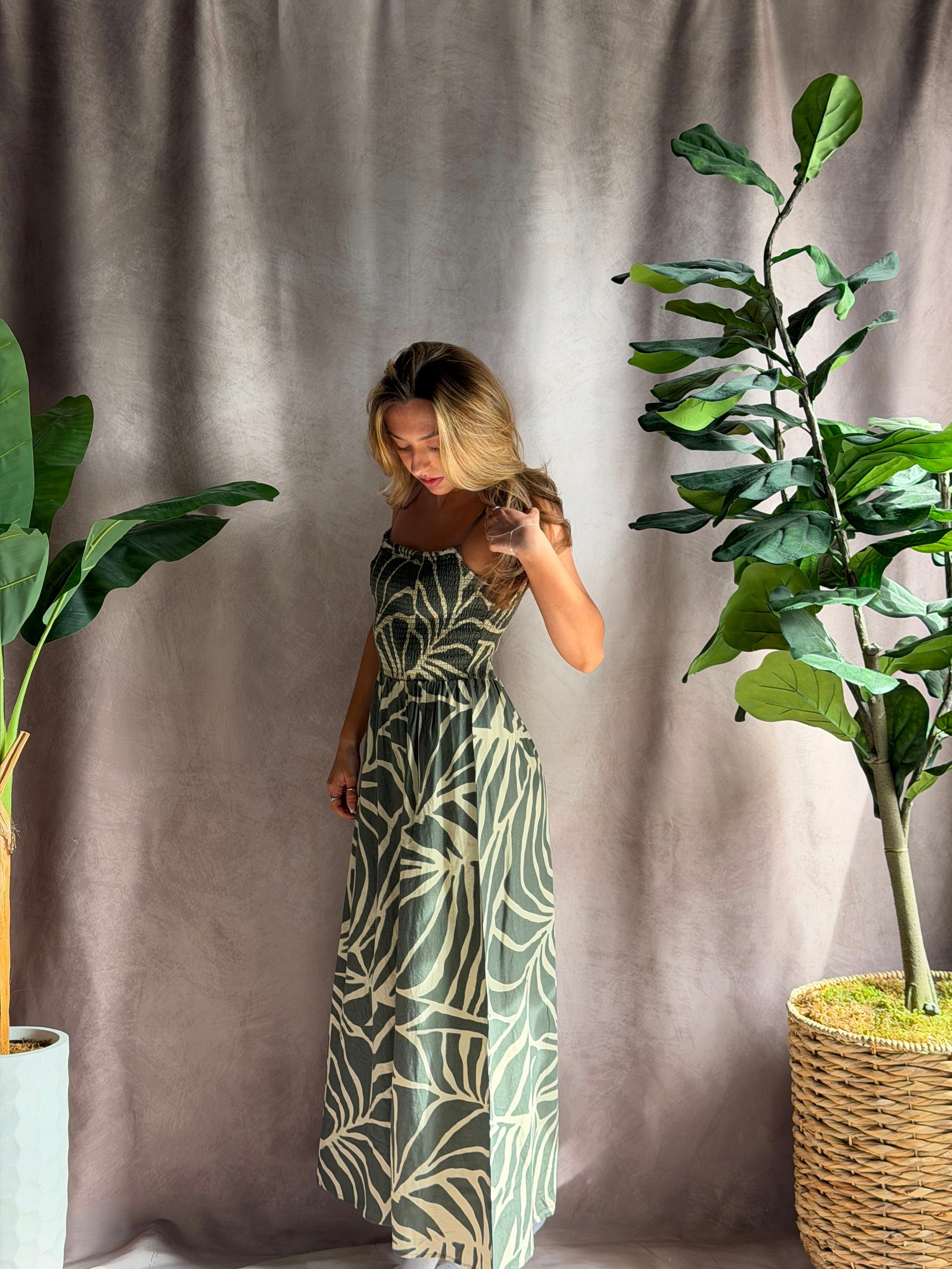 ZSUPPLY Bayside Tova Palm Midi Dress – Fame and Rebel