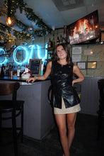 Load image into Gallery viewer, Fine Dining Top
