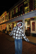 Load image into Gallery viewer, Gingerbread Puffer
