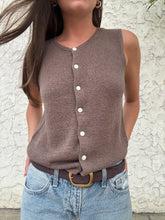 Load image into Gallery viewer, ZSUPPLY Syd Sweater Vest
