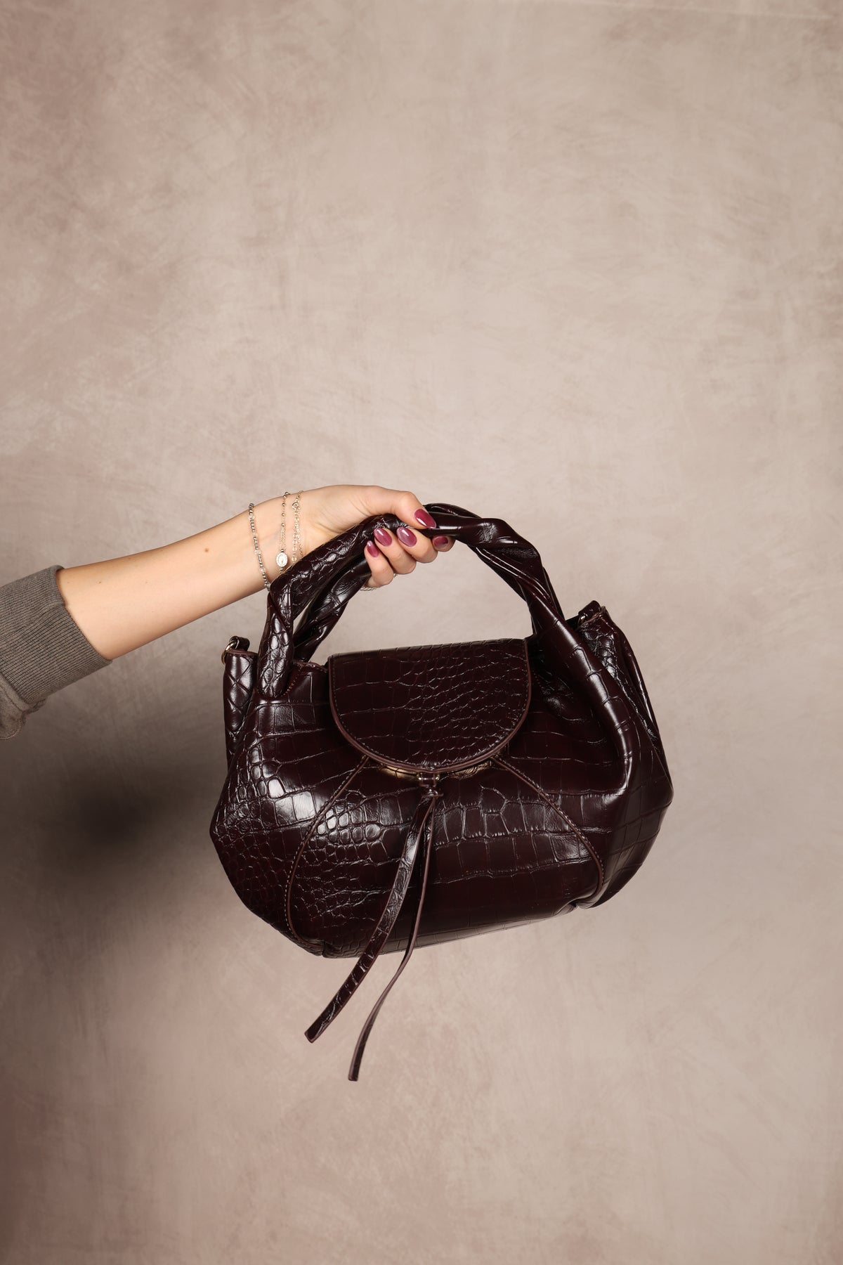 AMAYA SATCHEL