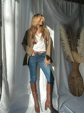 Load image into Gallery viewer, Call Me Back Skinny Jean
