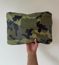 Load image into Gallery viewer, Camo Mid Splash Proof Bag
