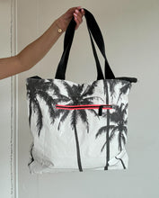 Load image into Gallery viewer, Kalapana Day Tripper Splash Proof Bag
