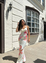 Load image into Gallery viewer, Kauai Kiss Maxi Dress
