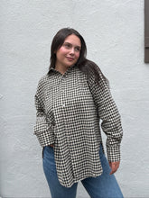 Load image into Gallery viewer, Honeycrisp Button Up
