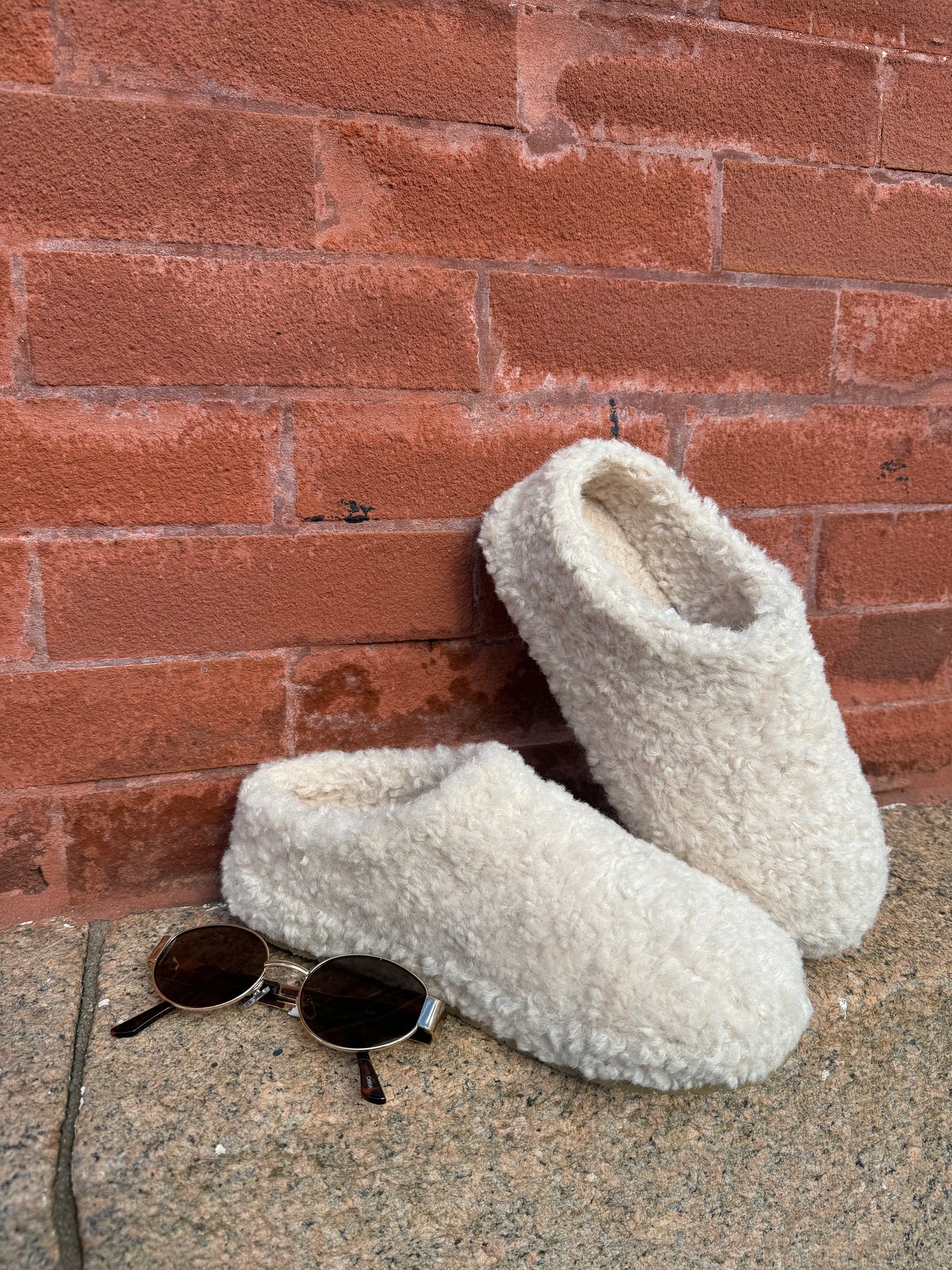 CLAUDE Slip On Mule