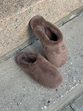 Load image into Gallery viewer, LOUNGE Slipper Mule
