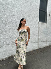 Load image into Gallery viewer, Palm Poetry Dress
