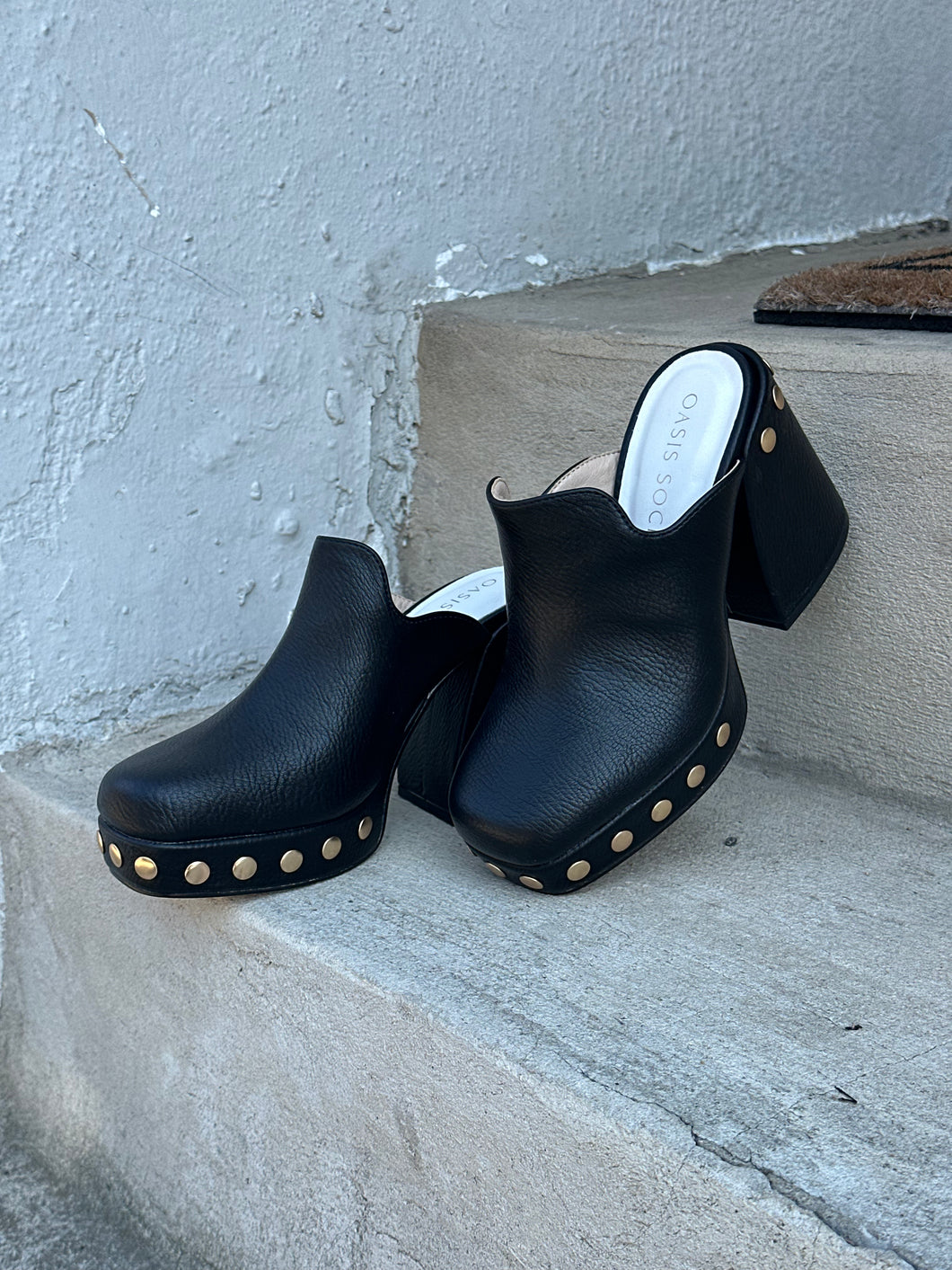 The Sierra Clog