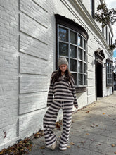 Load image into Gallery viewer, Chill Mode Sweatpant
