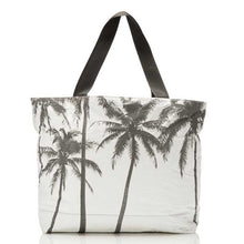 Load image into Gallery viewer, Kalapana Day Tripper Splash Proof Bag
